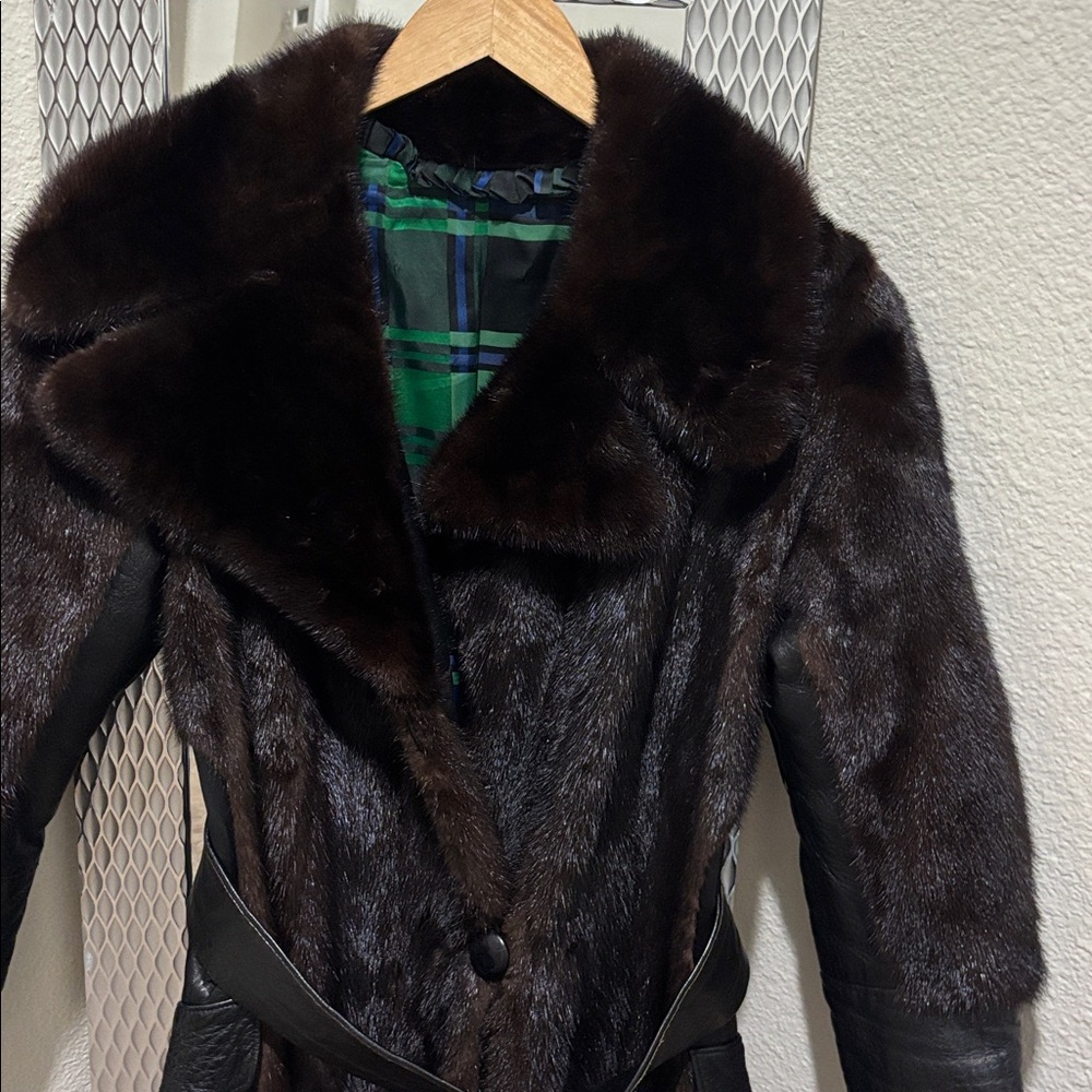 Mink Elegant Burgundy/Black Fur Coat - Picture 4 of 10